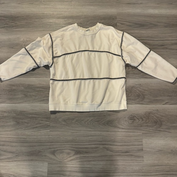 The GREii Large cream crewneck sweatshirt with black and white braid embroidery - Picture 1 of 3